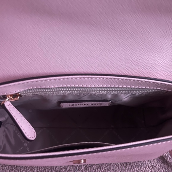 SOLD Michael Kors purse - Picture 5 of 6